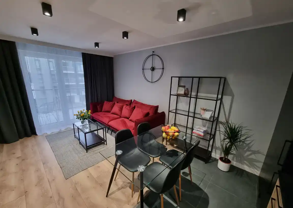 os.Karolinki z parkingiem, 3 pokoje (56m2 + balkon)