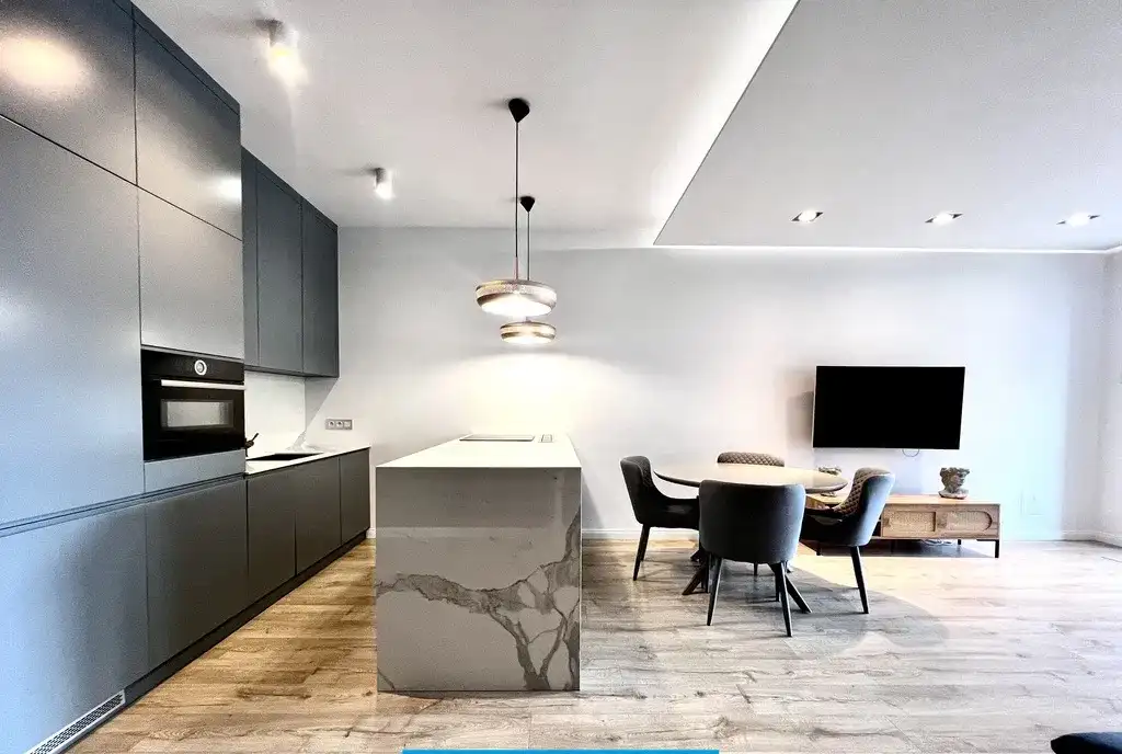 Apartament z widokiem na Wisłę w sercu starówki! - zdjęcie 2
