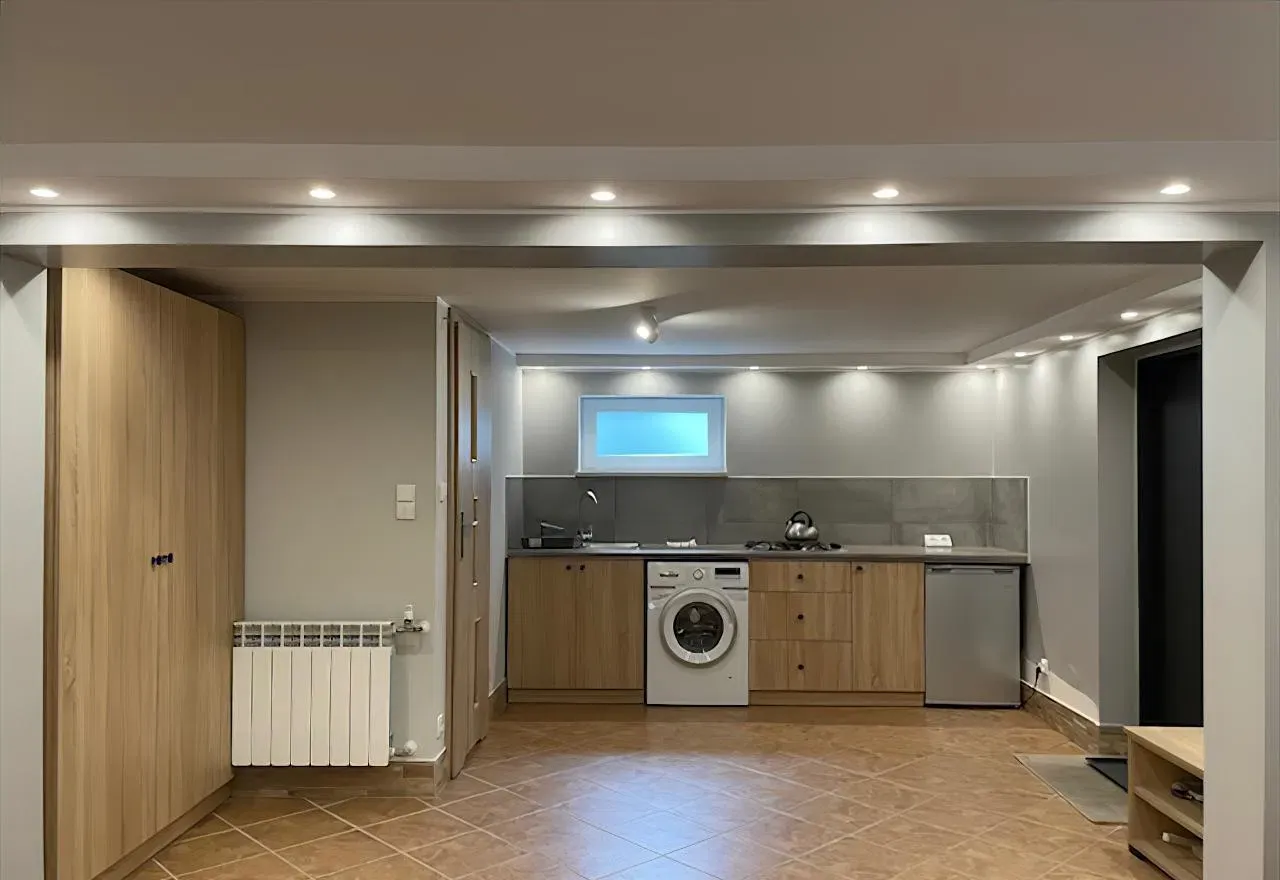 Kawalerka w suterenie w centrum Bydgoszczy - zdjęcie 4